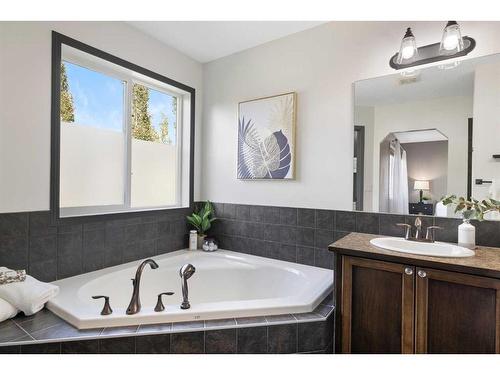 38 Sage Valley Manor Nw, Calgary, AB - Indoor Photo Showing Bathroom