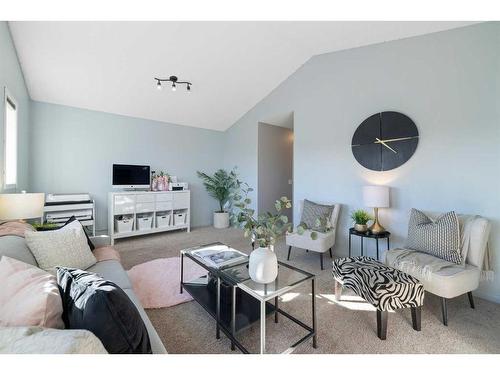 38 Sage Valley Manor Nw, Calgary, AB - Indoor Photo Showing Living Room