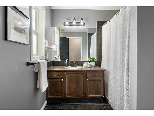 38 Sage Valley Manor Nw, Calgary, AB - Indoor Photo Showing Bathroom