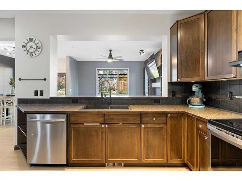 38 Sage Valley Manor Nw, Calgary, AB - Indoor Photo Showing Kitchen