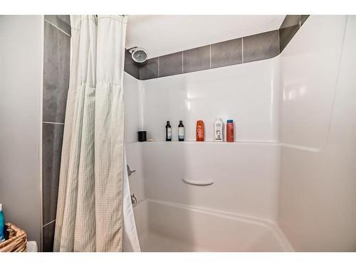 2411-240 Skyview Ranch Road Ne, Calgary, AB - Indoor Photo Showing Bathroom