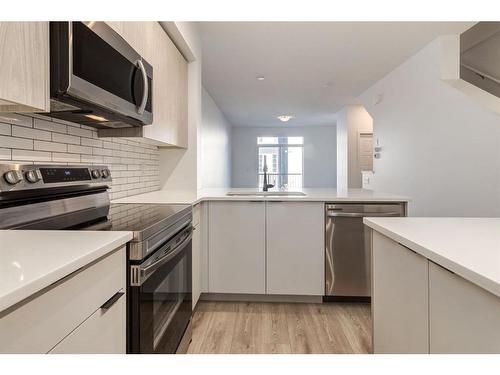 78 Walgrove Common Se, Calgary, AB - Indoor Photo Showing Kitchen With Stainless Steel Kitchen