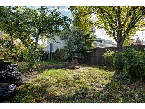 205 Somerset Drive Sw, Calgary, AB - Outdoor