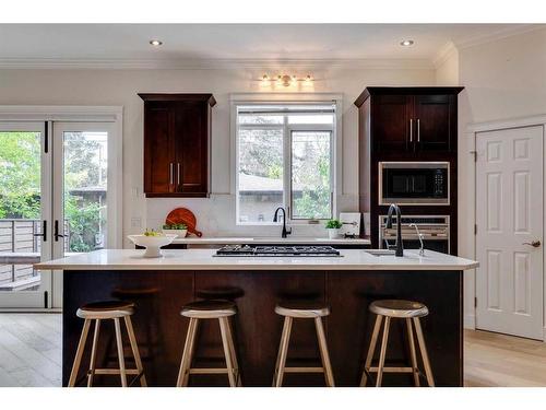 2407 27 Street Sw, Calgary, AB - Indoor Photo Showing Kitchen