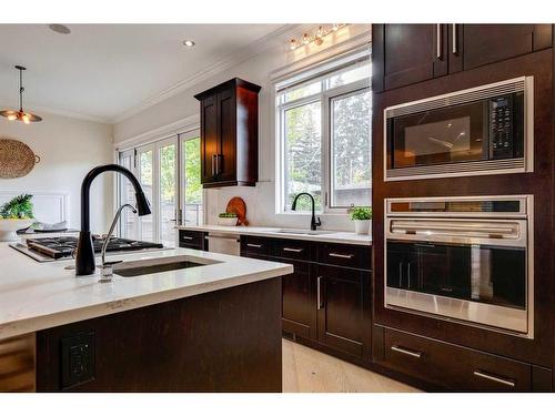 2407 27 Street Sw, Calgary, AB - Indoor Photo Showing Kitchen With Upgraded Kitchen