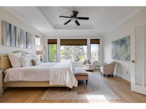 2407 27 Street Sw, Calgary, AB - Indoor Photo Showing Bedroom