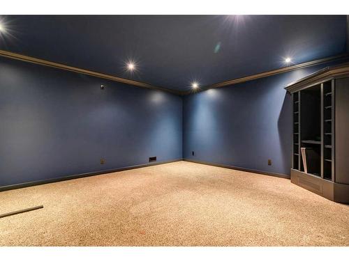 2407 27 Street Sw, Calgary, AB - Indoor Photo Showing Other Room