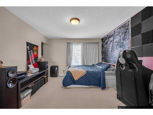 52 Royal Oak Lane Nw, Calgary, AB - Indoor Photo Showing Bedroom