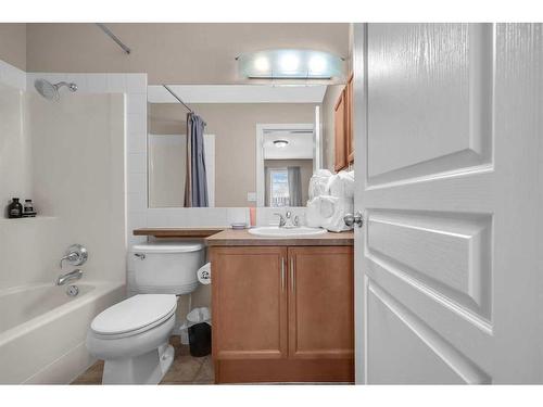 52 Royal Oak Lane Nw, Calgary, AB - Indoor Photo Showing Bathroom