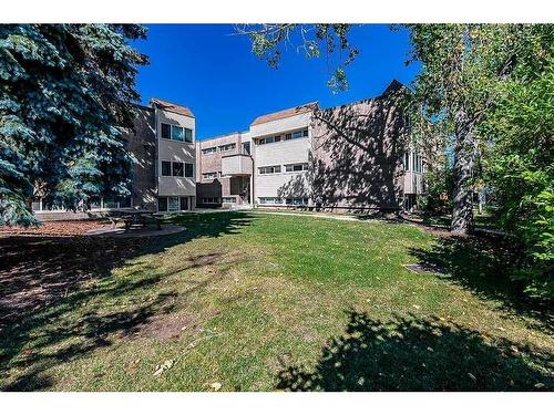 203-8231 Elbow Drive Sw, Calgary, AB - Outdoor