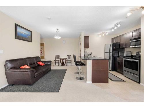 124-195 Kincora Glen Road Nw, Calgary, AB - Indoor