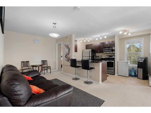 124-195 Kincora Glen Road Nw, Calgary, AB - Indoor