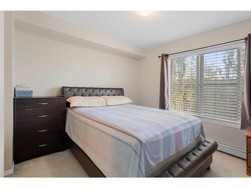 124-195 Kincora Glen Road Nw, Calgary, AB - Indoor Photo Showing Bedroom