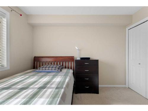 124-195 Kincora Glen Road Nw, Calgary, AB - Indoor Photo Showing Bedroom