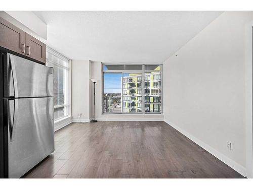 1107-10 Brentwood Common Nw, Calgary, AB - Indoor