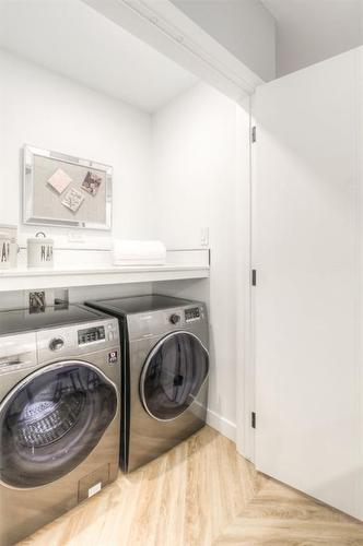 506-8505 Broadcast Avenue Sw, Calgary, AB - Indoor Photo Showing Laundry Room