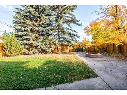 64 Healy Drive Sw, Calgary, AB - Outdoor