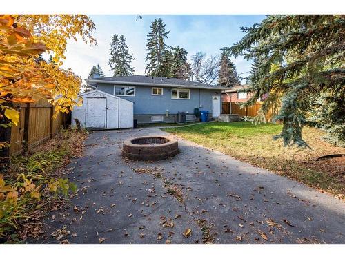 64 Healy Drive Sw, Calgary, AB - Outdoor