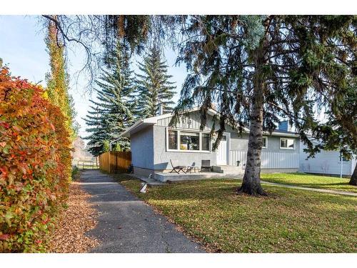 64 Healy Drive Sw, Calgary, AB - Outdoor