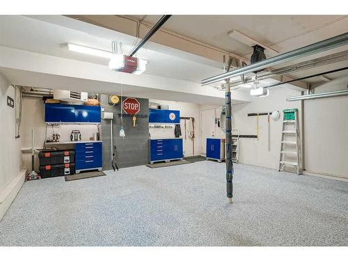 1412 70 Avenue Sw, Calgary, AB - Indoor Photo Showing Garage