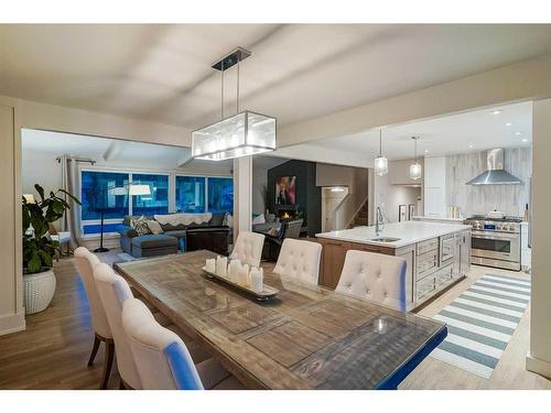 1412 70 Avenue Sw, Calgary, AB - Indoor Photo Showing Dining Room