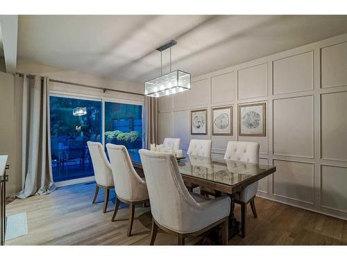 1412 70 Avenue Sw, Calgary, AB - Indoor Photo Showing Dining Room