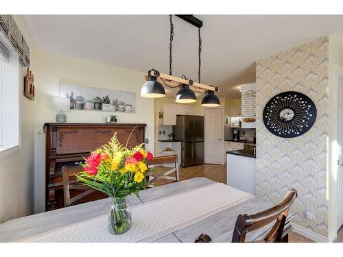 67 Taravista Gardens Ne, Calgary, AB - Indoor Photo Showing Dining Room