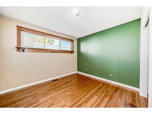 268 Acadia Drive Se, Calgary, AB - Indoor Photo Showing Other Room