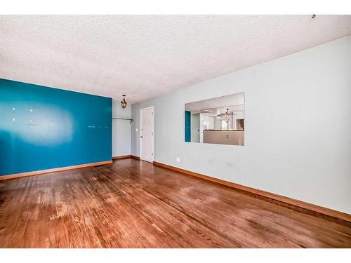 268 Acadia Drive Se, Calgary, AB - Indoor Photo Showing Other Room