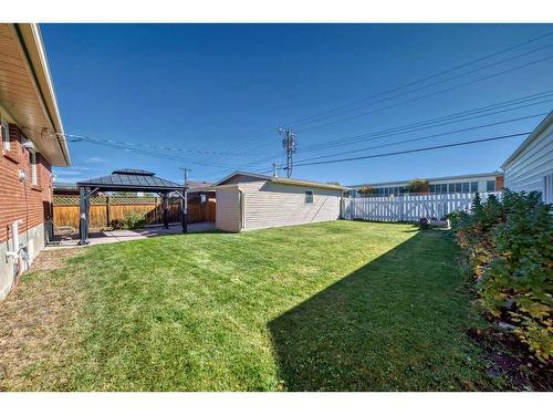 831 104 Avenue Sw, Calgary, AB - Outdoor With Exterior