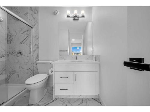 274 Seton Villas Se, Calgary, AB - Indoor Photo Showing Bathroom