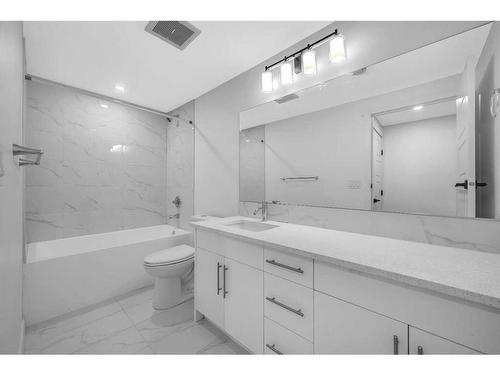 274 Seton Villas Se, Calgary, AB - Indoor Photo Showing Bathroom