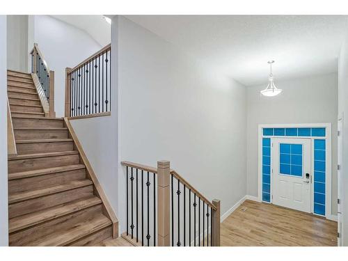 330 Yorkville Road Sw, Calgary, AB - Indoor Photo Showing Other Room