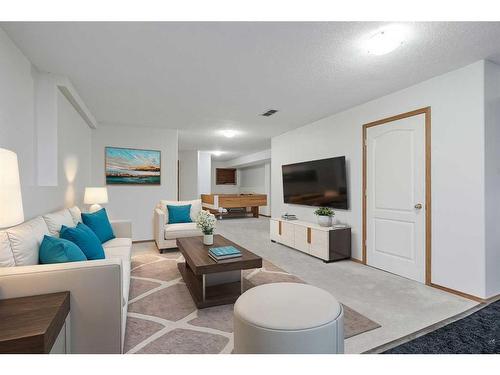 80 Douglas Ridge Circle Se, Calgary, AB - Indoor Photo Showing Living Room