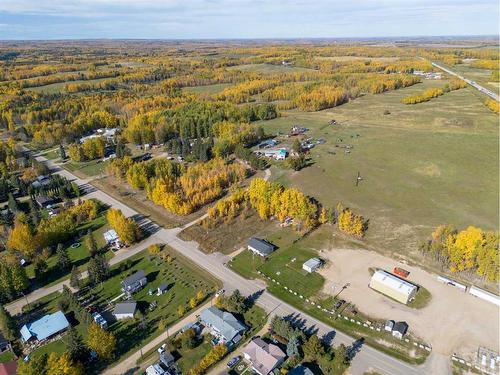 502 5 Avenue East, Winfield, AB 