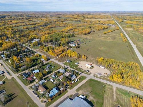 502 5 Avenue East, Winfield, AB 