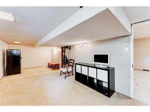 3503 Varal Road Nw, Calgary, AB - Indoor