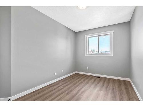 1810 5 Avenue Se, High River, AB - Indoor Photo Showing Other Room