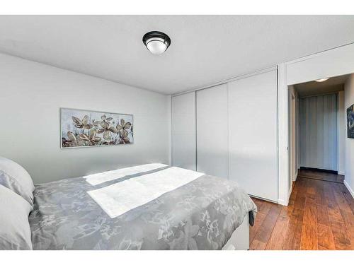 804-1213 13 Avenue Sw, Calgary, AB - Indoor Photo Showing Bedroom