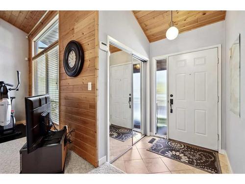 171 Mckenna Way Se, Calgary, AB - Indoor Photo Showing Other Room