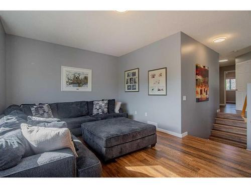 1035 Tuscany Drive Nw, Calgary, AB - Indoor Photo Showing Living Room