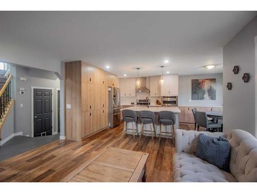 1035 Tuscany Drive Nw, Calgary, AB - Indoor Photo Showing Living Room