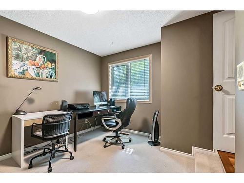 260 Canterville Drive Sw, Calgary, AB - Indoor Photo Showing Office