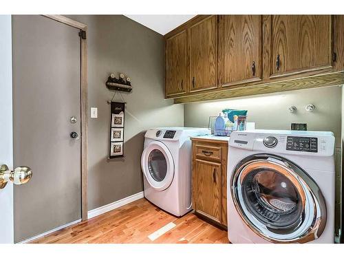 260 Canterville Drive Sw, Calgary, AB - Indoor Photo Showing Laundry Room