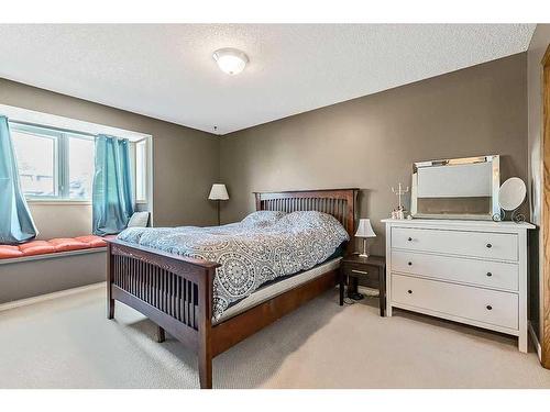 260 Canterville Drive Sw, Calgary, AB - Indoor Photo Showing Bedroom