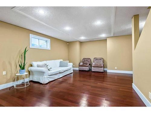 260 Canterville Drive Sw, Calgary, AB - Indoor Photo Showing Basement