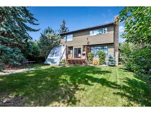 260 Canterville Drive Sw, Calgary, AB - Outdoor