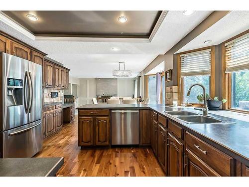 260 Canterville Drive Sw, Calgary, AB - Indoor Photo Showing Kitchen With Double Sink