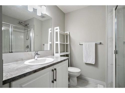 110-32 Red Embers Parade Ne, Calgary, AB - Indoor Photo Showing Bathroom