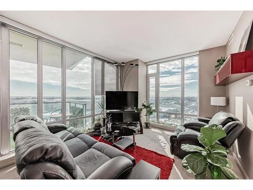 1606-210 15 Avenue Se, Calgary, AB - Indoor Photo Showing Living Room